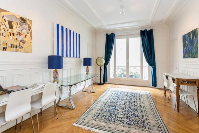 Charming Bedroom Paris Exterior foto